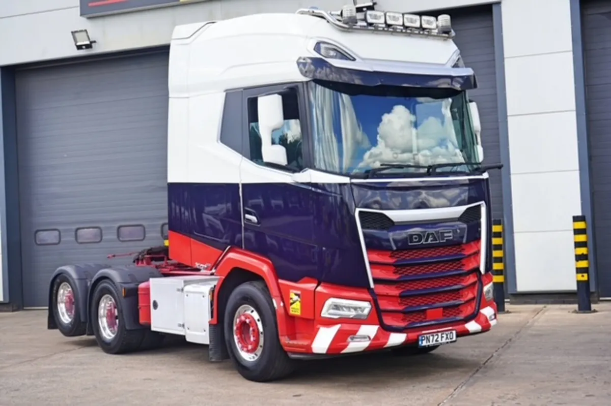 2022 DAF XG (PLUS) EDITION 530 6X2 TWIN WHEEL TAG - Image 1