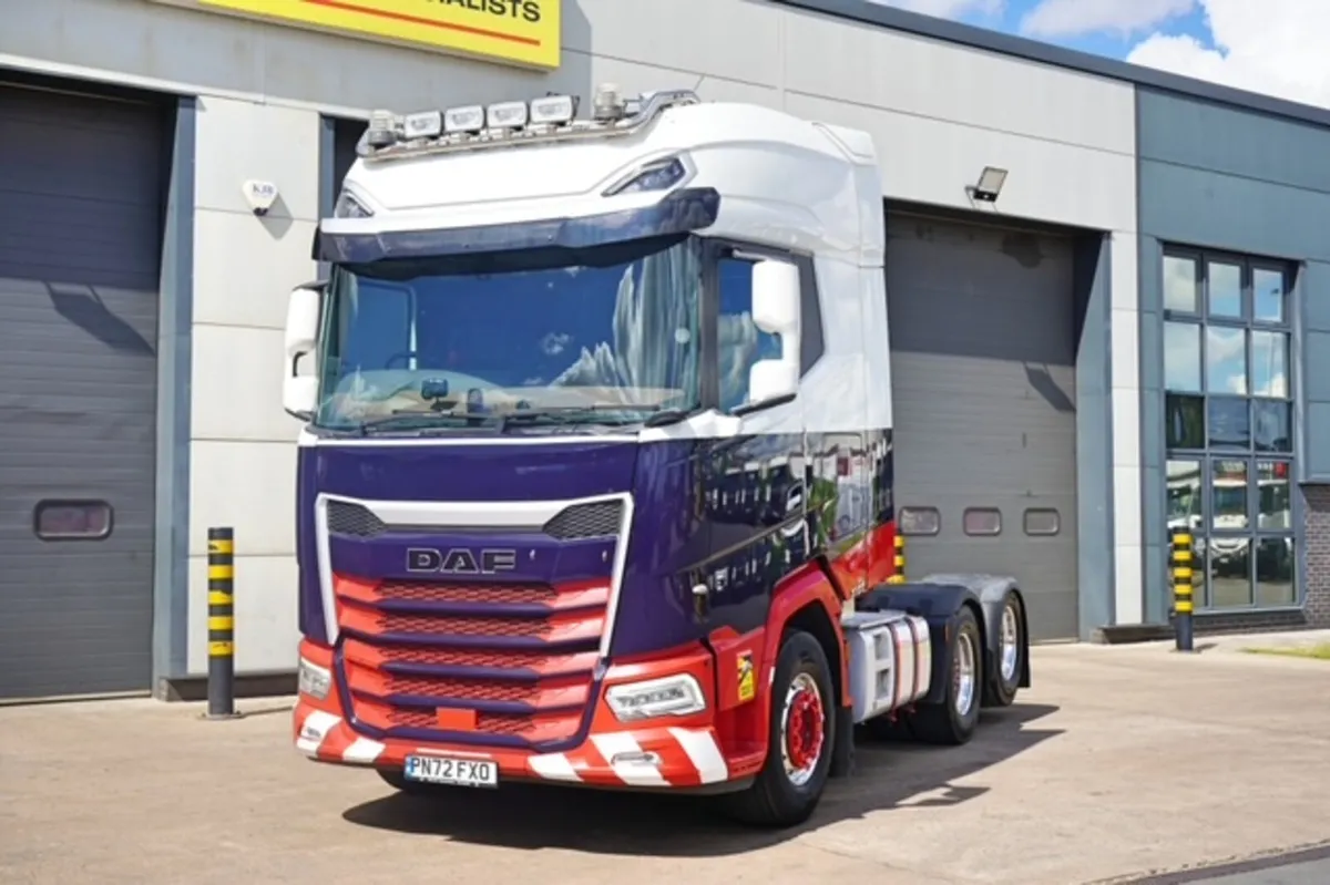 2022 DAF XG (PLUS) EDITION 530 6X2 TWIN WHEEL TAG - Image 3
