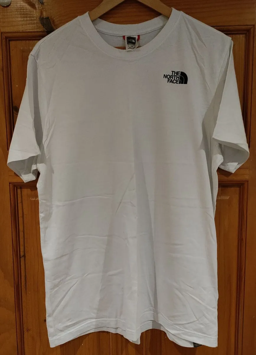 The North Face T shirt L - Image 4
