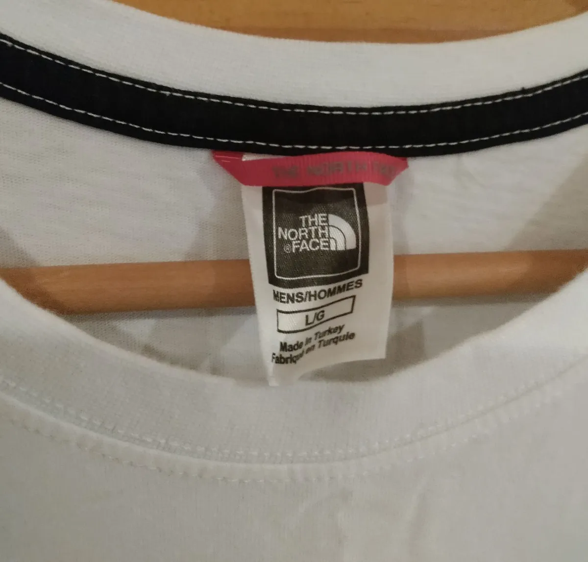 The North Face T shirt L - Image 2