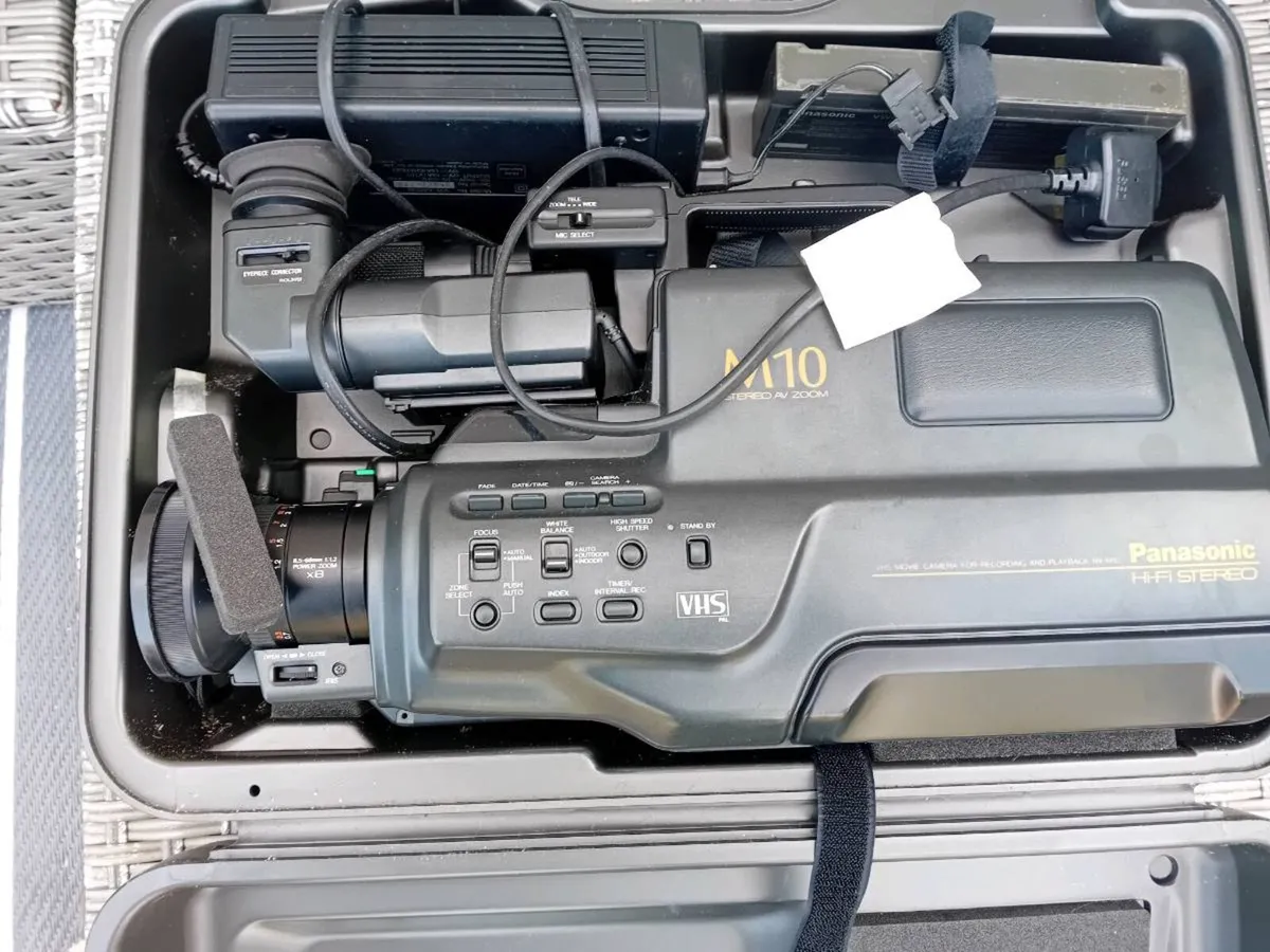 Panasonic VHS video camera - Image 1