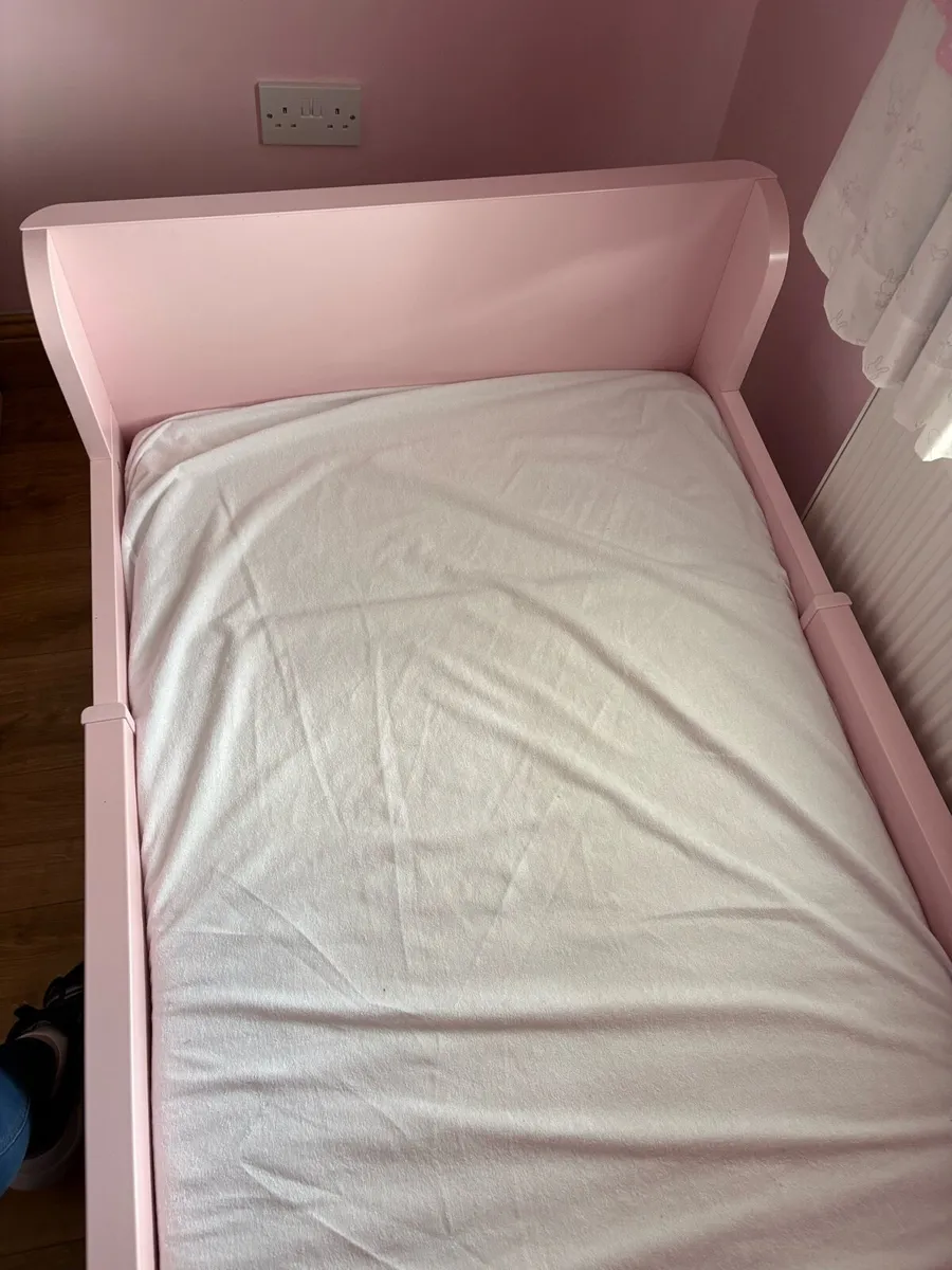 Pink Ikea children’s extendable bed (BUSUNGE) - Image 3