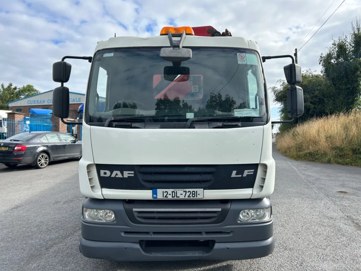 2012 Daf lf 55 220 18 ton flat with 20tm crane - Image 2