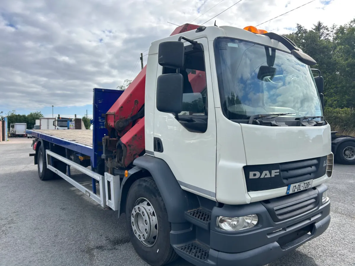 2012 Daf lf 55 220 18 ton flat with 20tm crane - Image 3