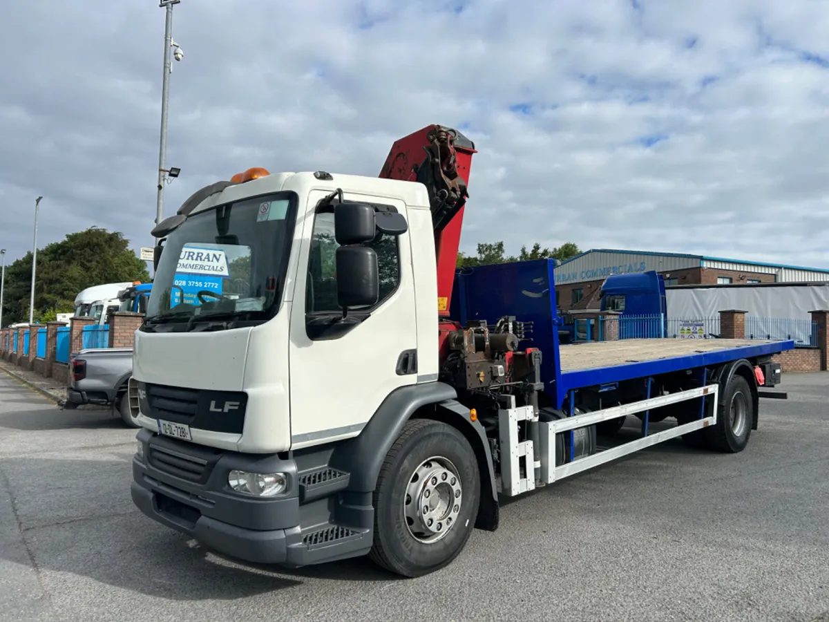 2012 Daf lf 55 220 18 ton flat with 20tm crane - Image 1