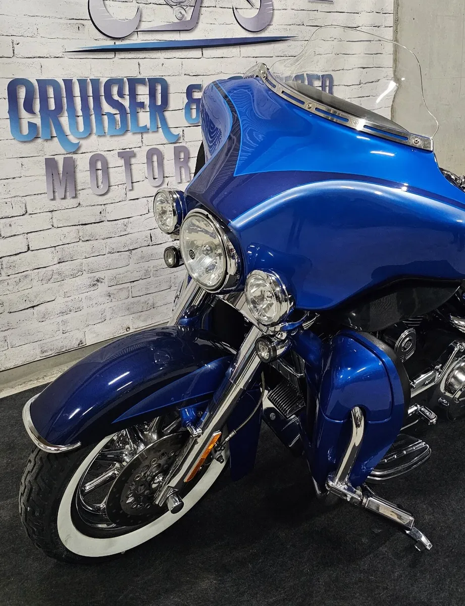 HARLEY DAVIDSON Ultra Classic Electra Glide CVO SE - Image 3