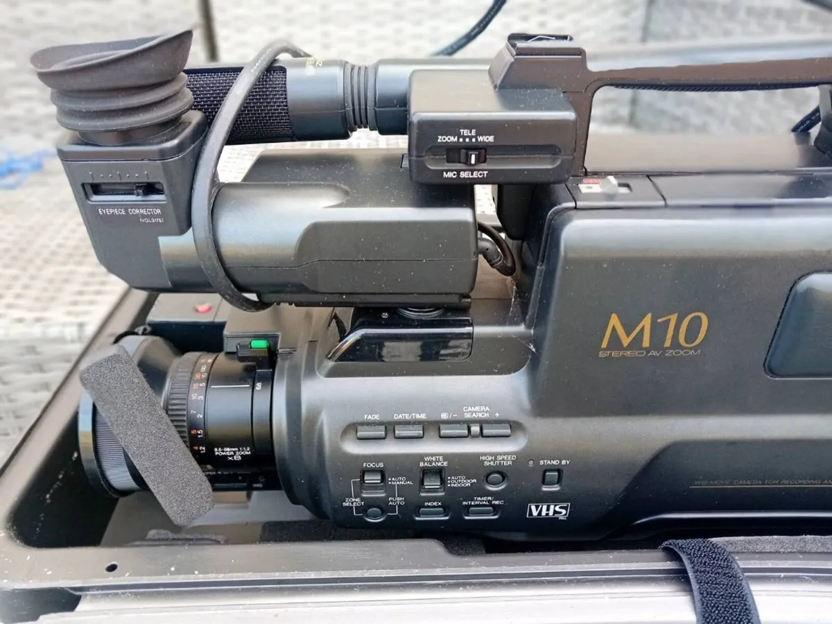 VHS video Camera - Image 2