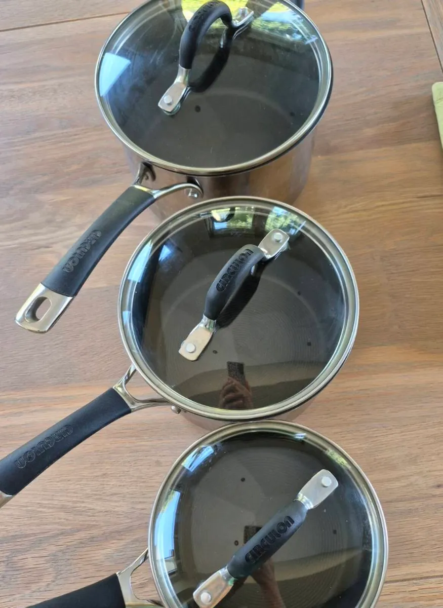 Set of 3 Circulon saucepans. - Image 1