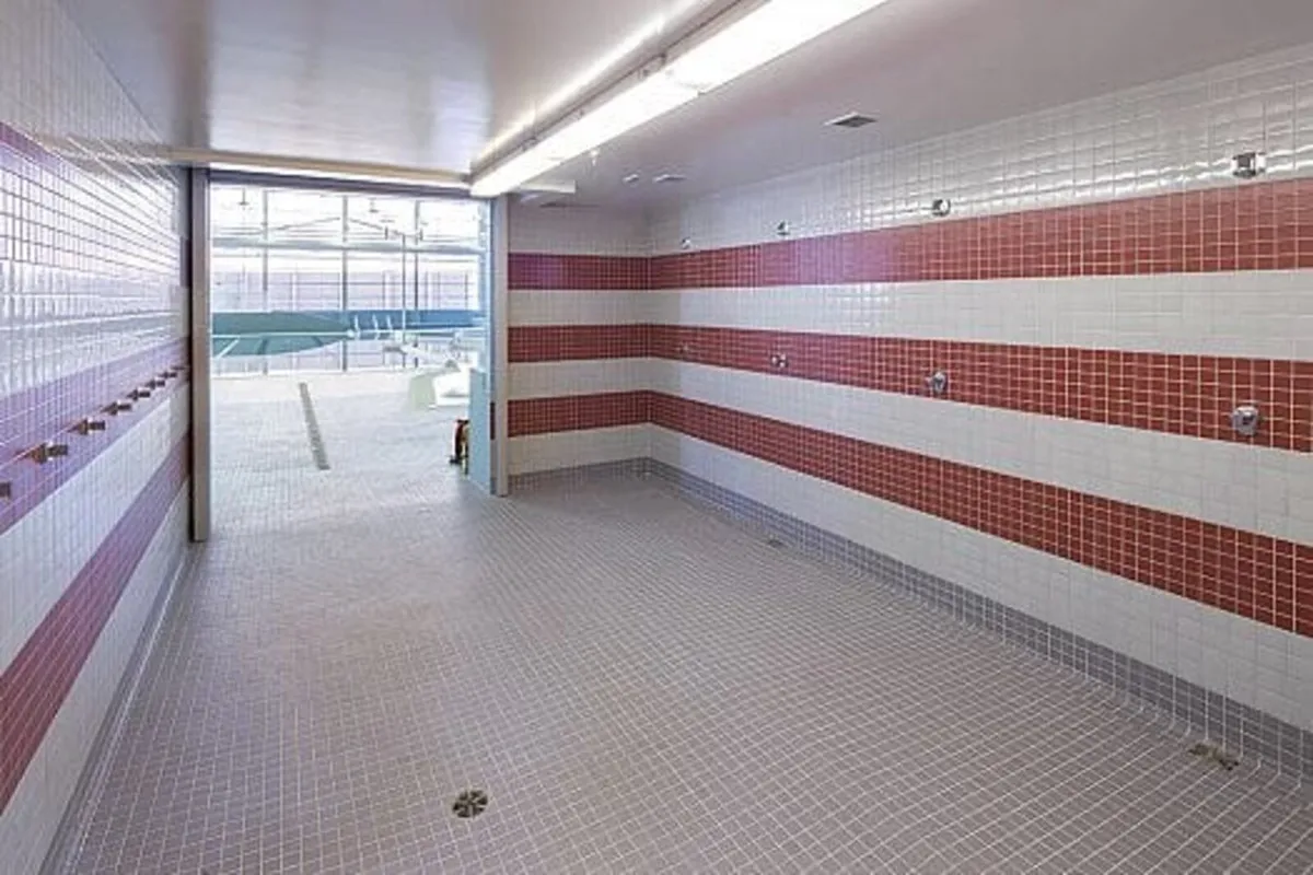 Tiler available - Image 4