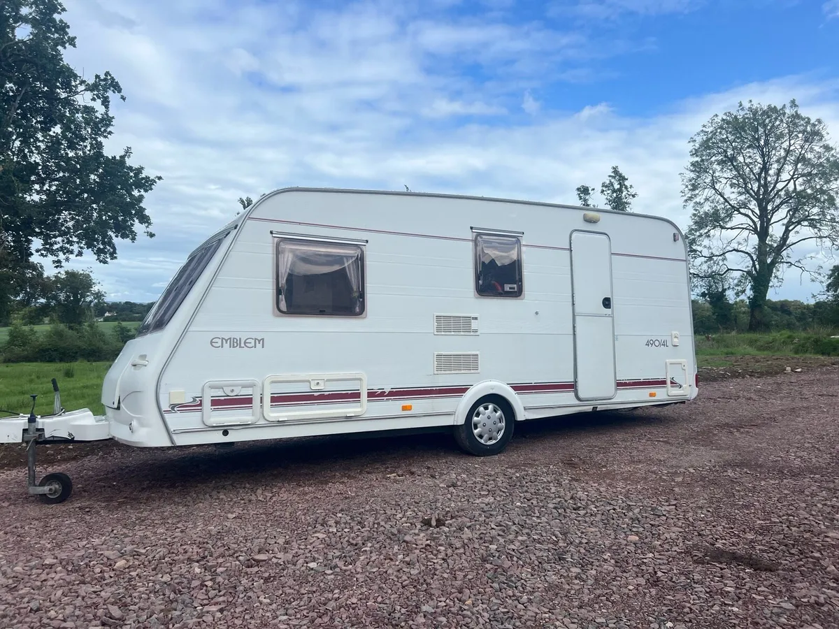 2000 Lunar Herald Emblem 4 berth touring carvan - Image 4
