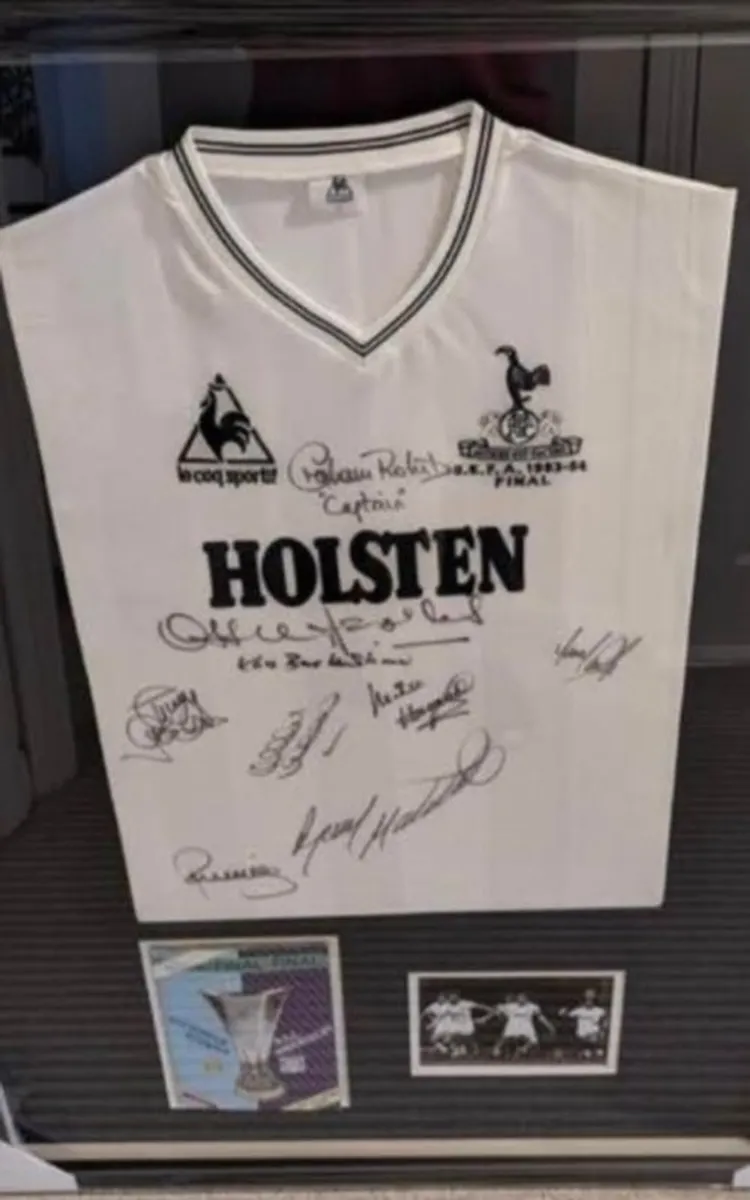 Tottenham 1984 UEFA signed jersey with programme - Image 2