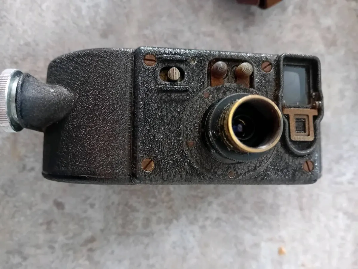 Bell& Hwell movie camera - Image 2