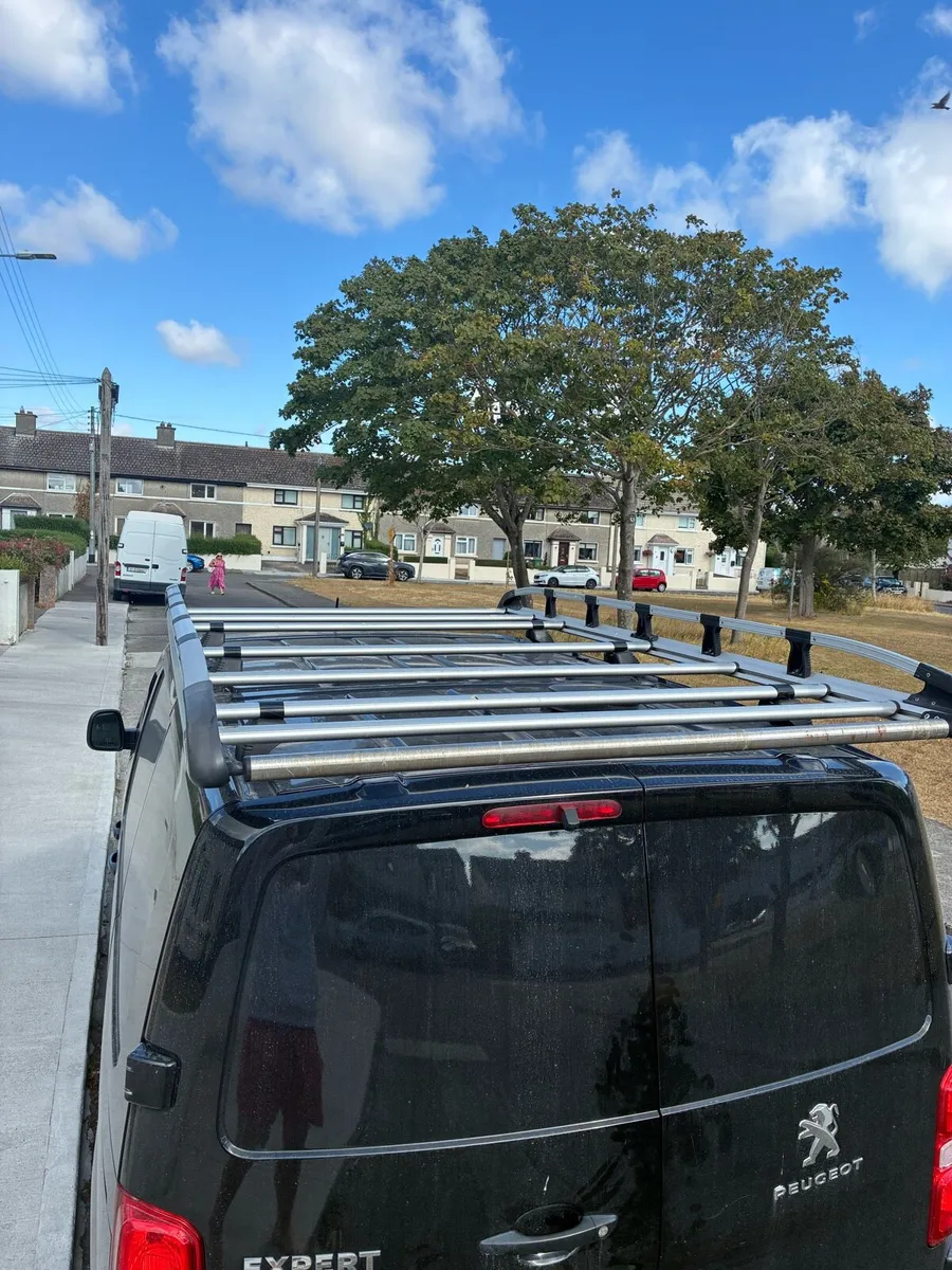 Rhino 7 Bar Roof Rack - Image 2