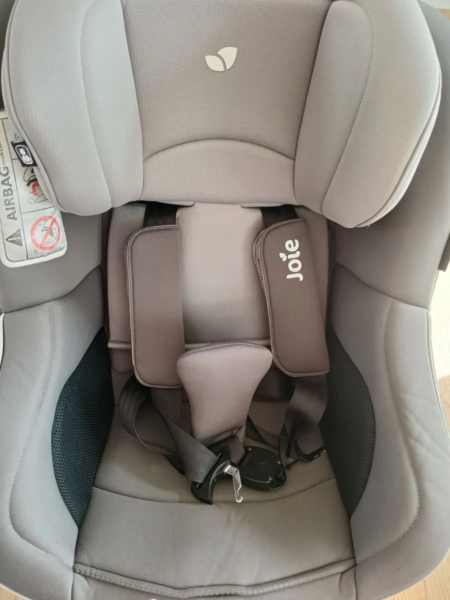 Joie 360 spin Car seat - Image 2