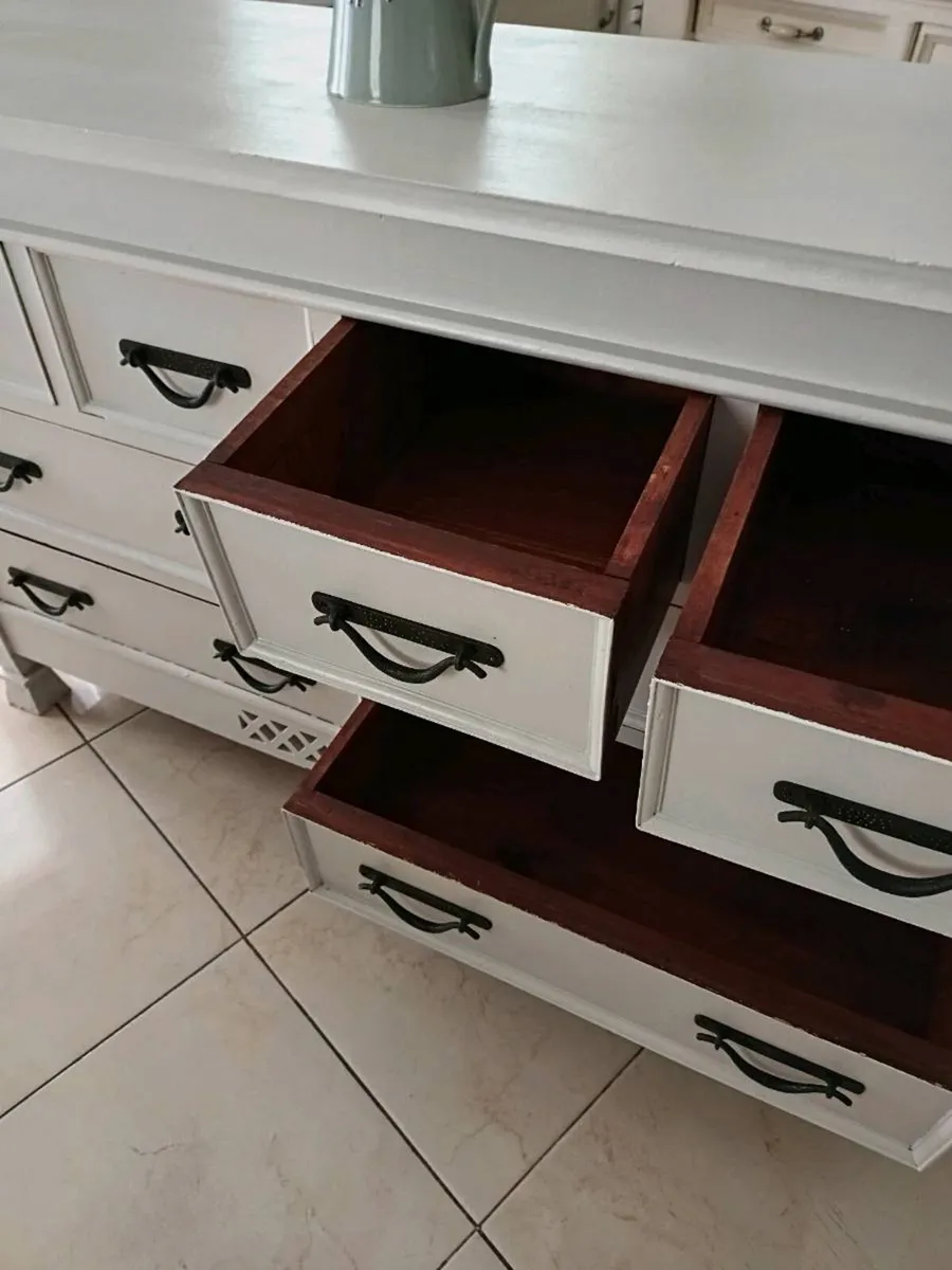 Chest of drawers - Image 1