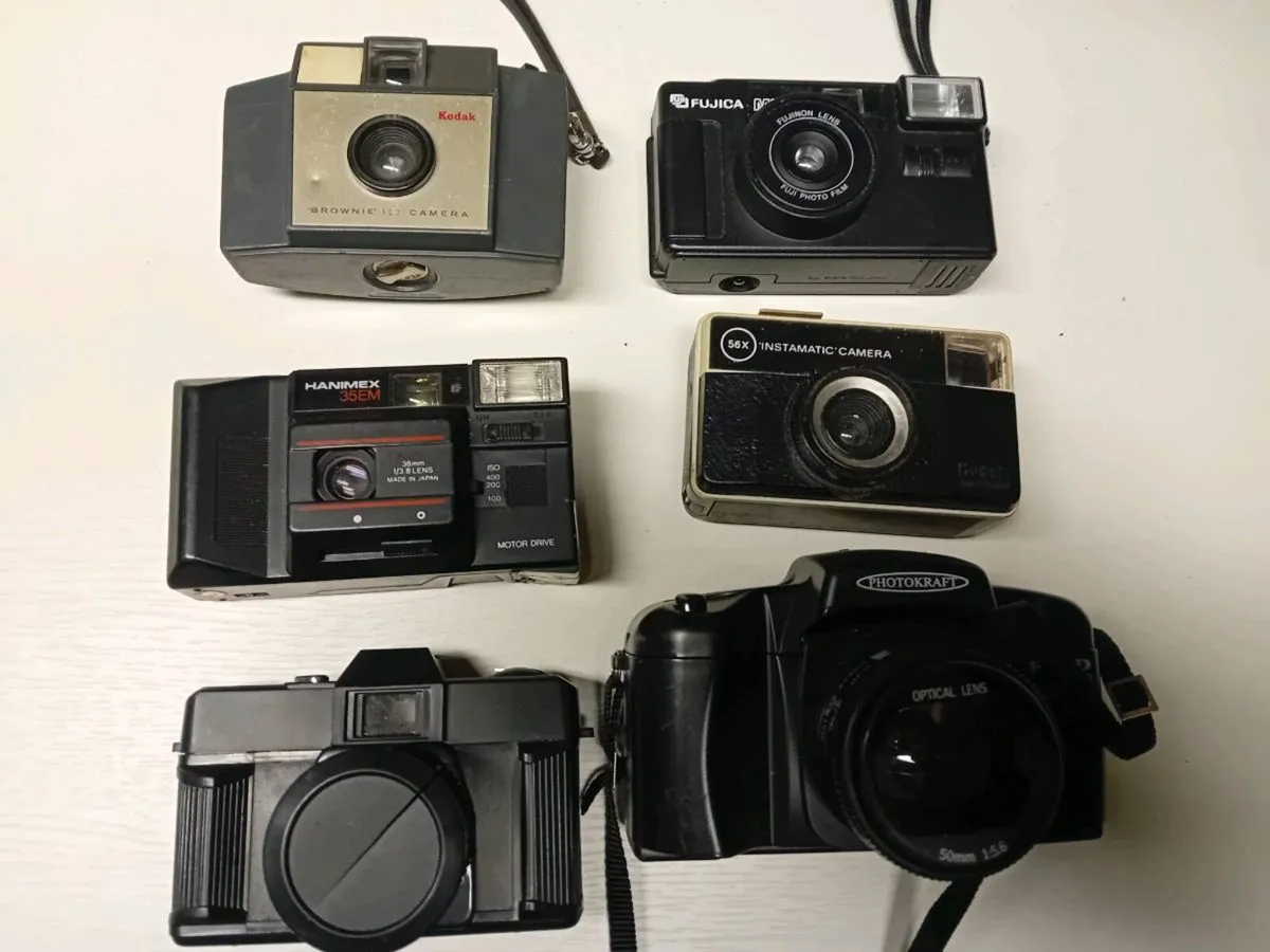 6 vintage cameras - Image 1