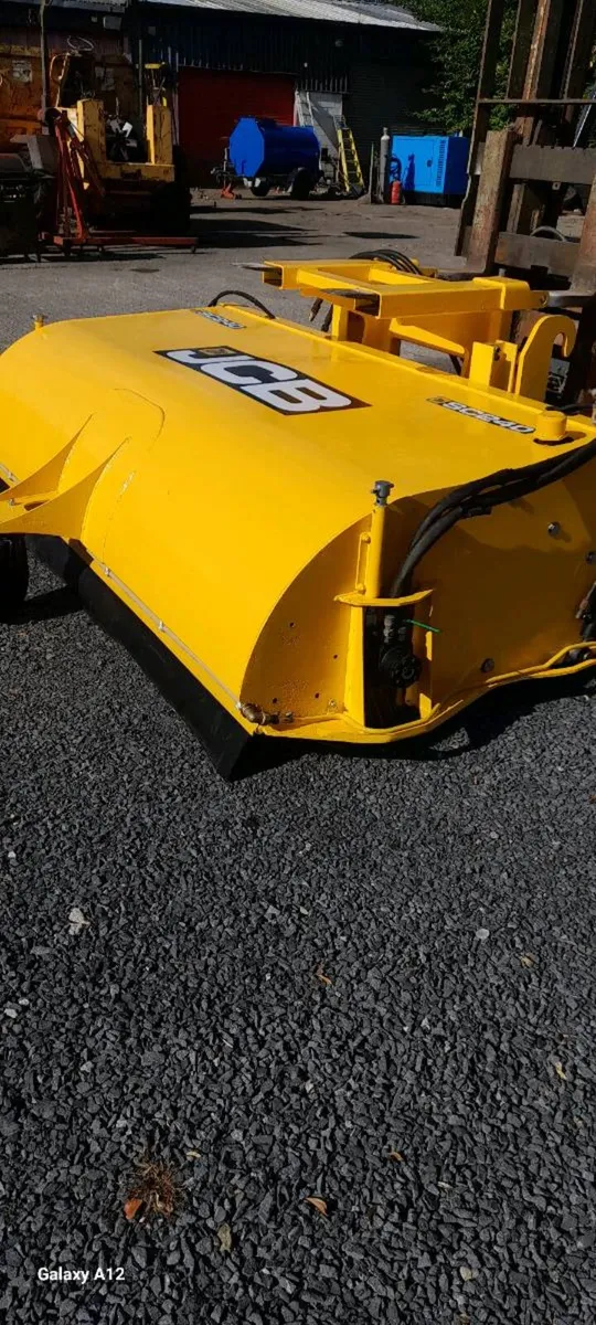 Jcb sc240 - Image 1