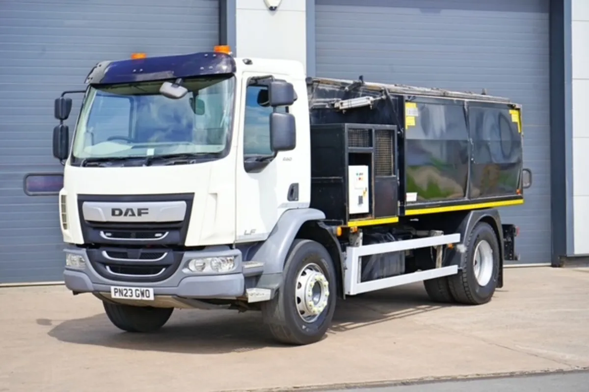2023 DAF LF 260 4X2 18TON HOTBOX - Image 3