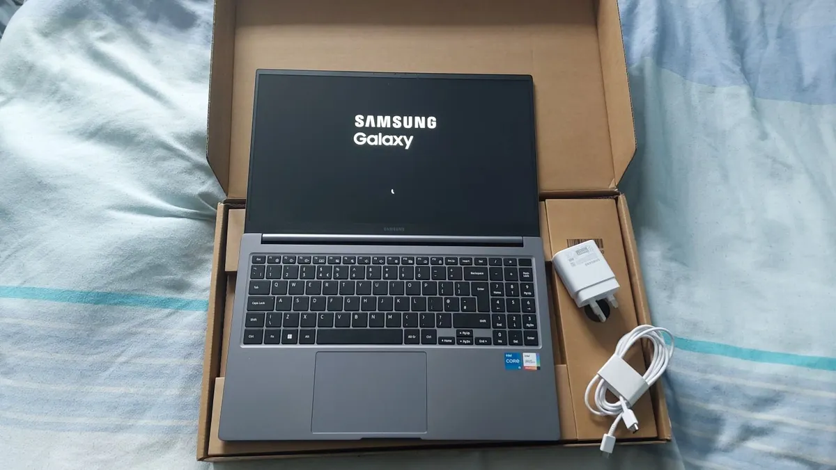 Samsung Galaxy Book4 Laptop - Image 1
