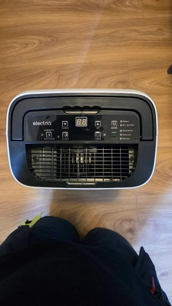 Dehumidifier and Air Purifier - Image 2