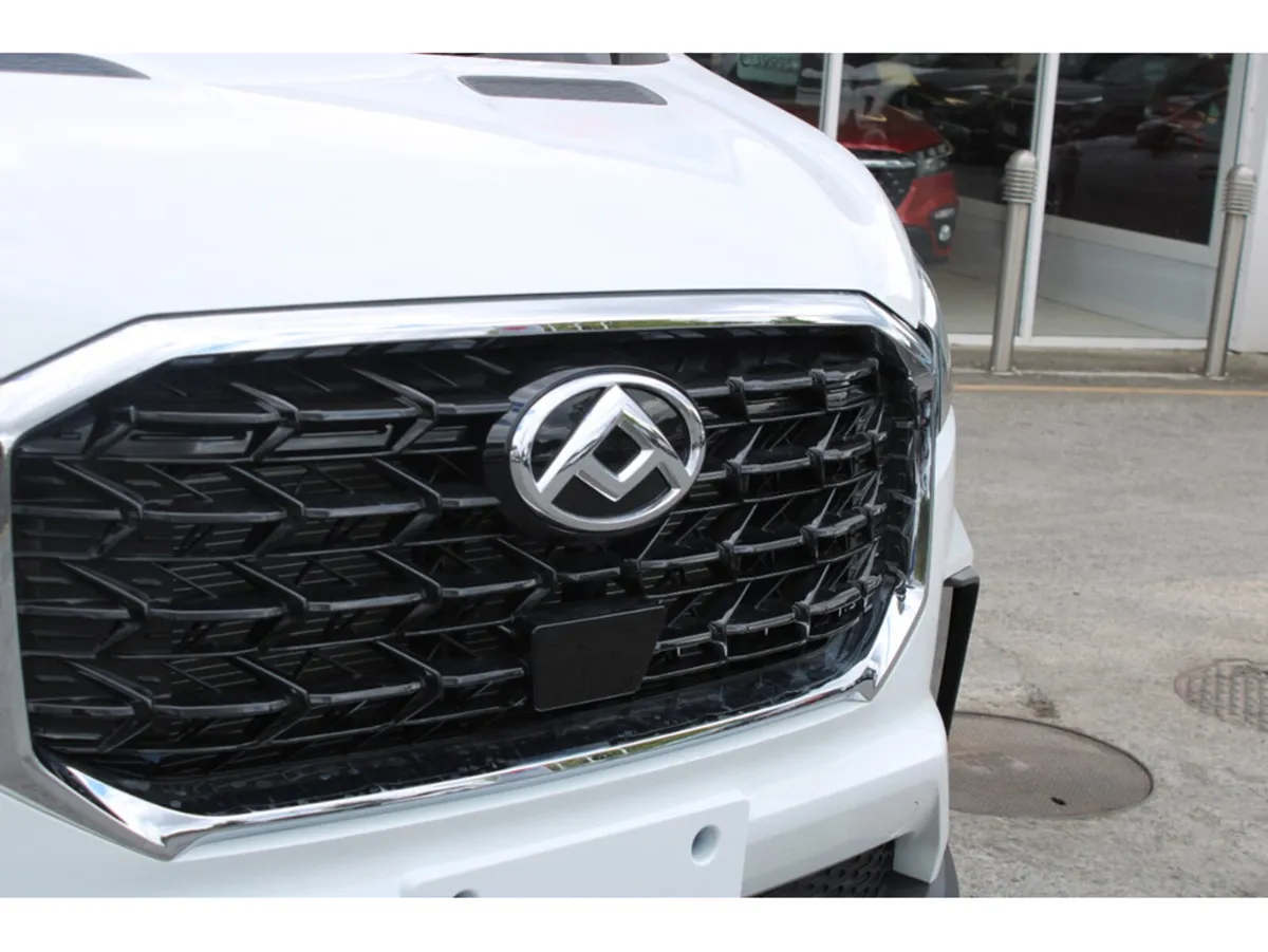 Maxus DELIVER 9 LUX 2.0 Diesel + 5 Year Warranty - Image 3