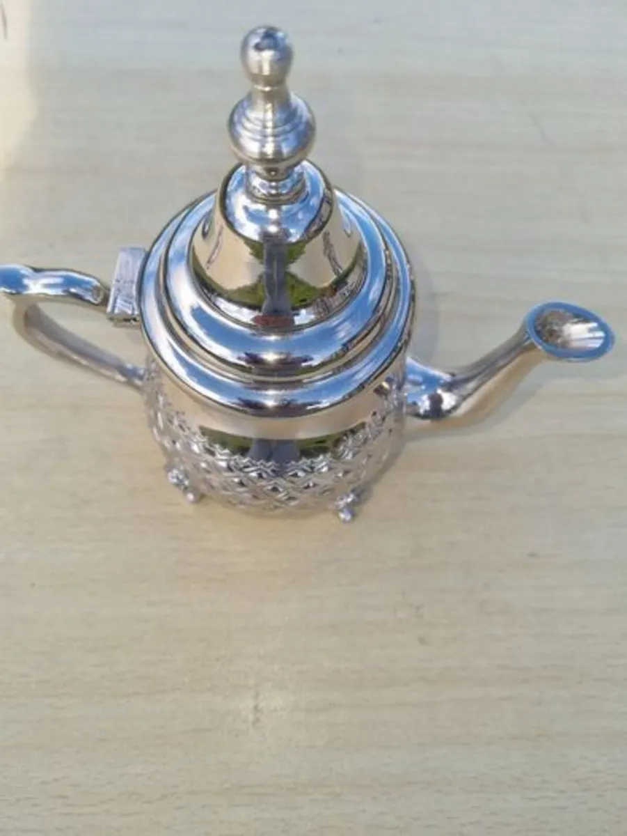 Traditional Moroccan tea pot - Image 2