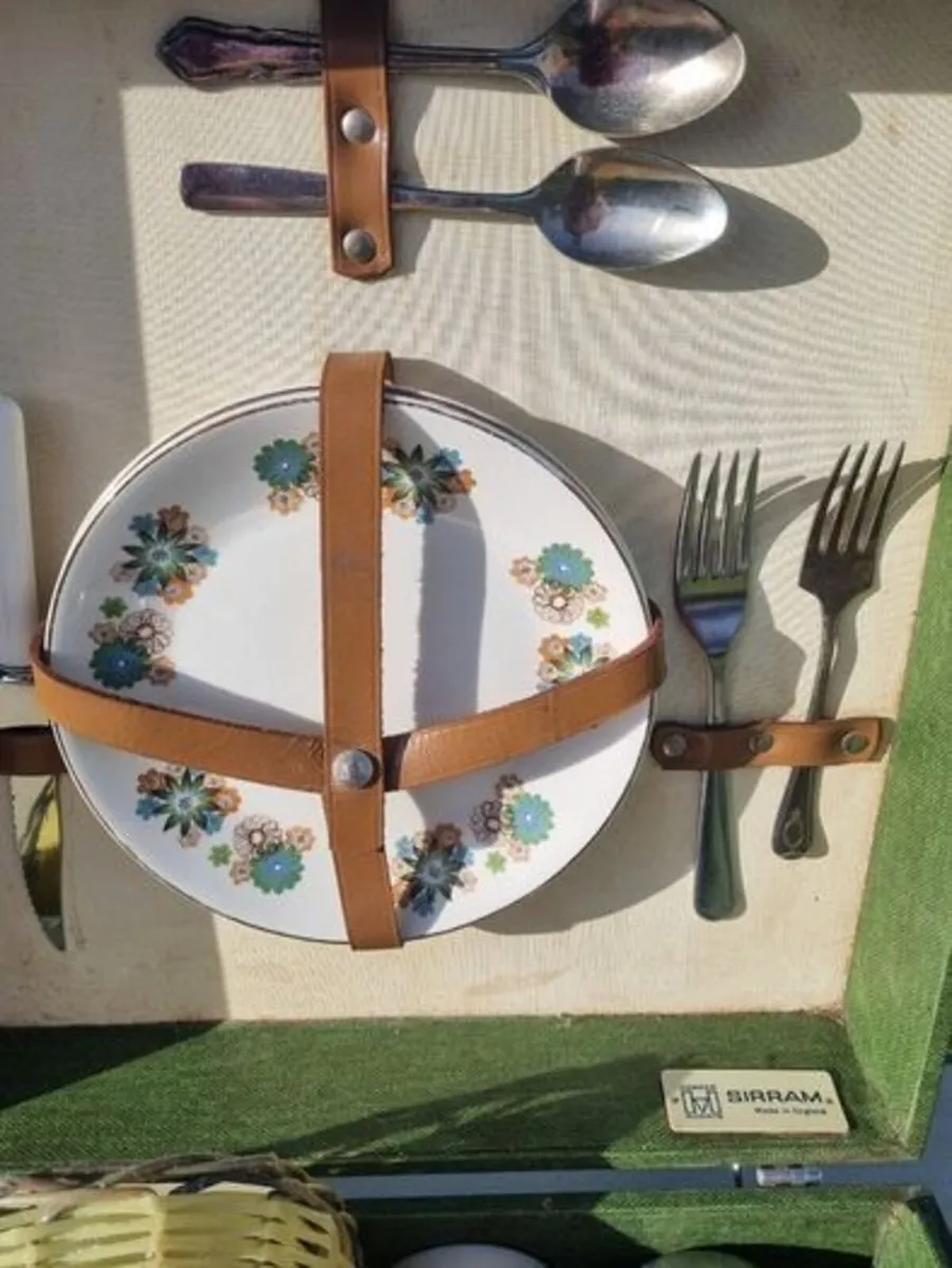 Antique picnic set by Sirram - Image 3