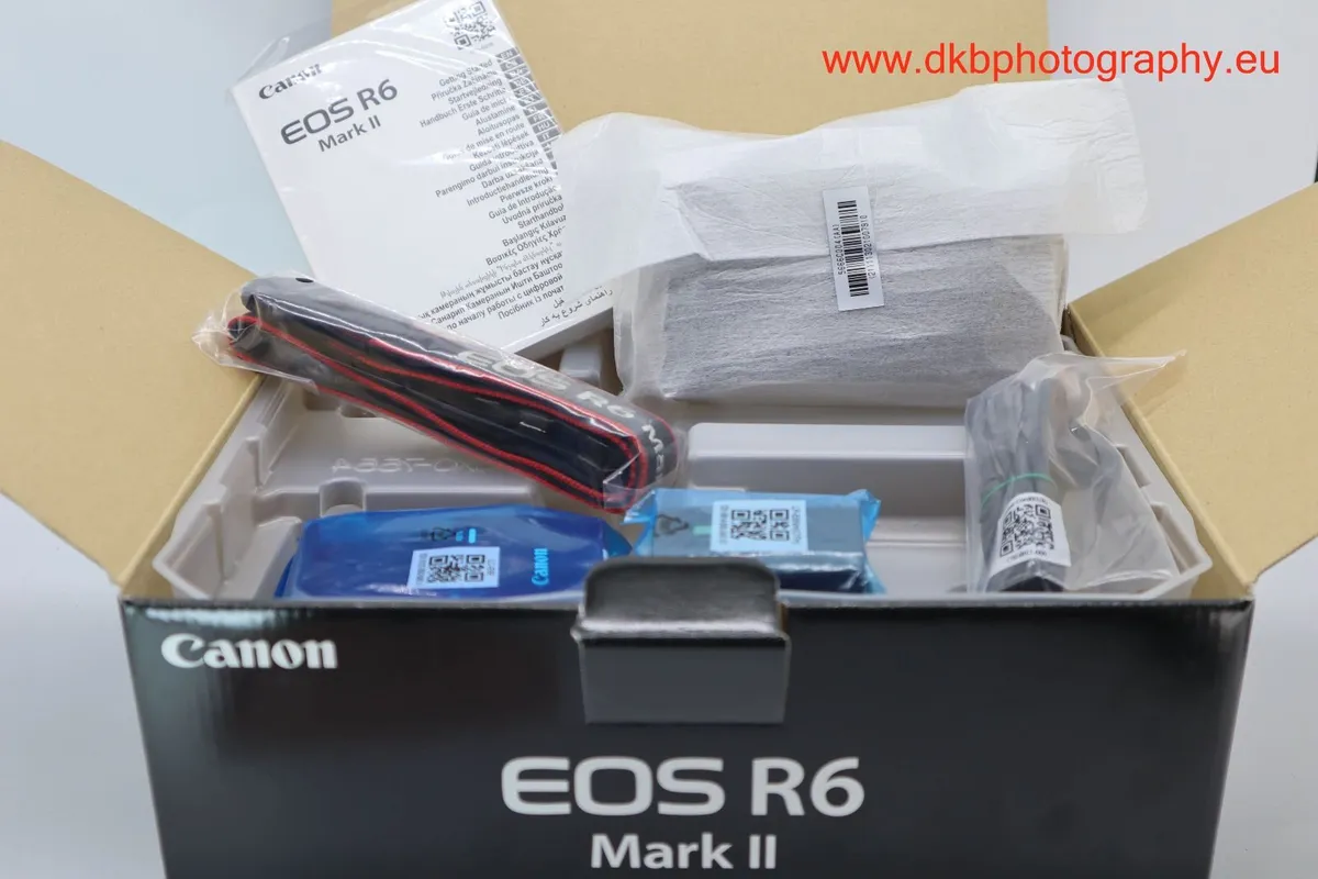 CANON EOS R6 Mark II MIRRORLESS CAMERA #0612 - Image 2