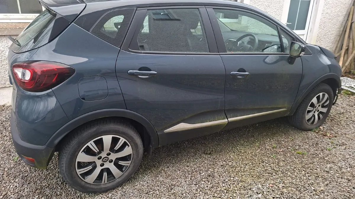 2019 Renault captur 0.9 very low mileage - Image 4