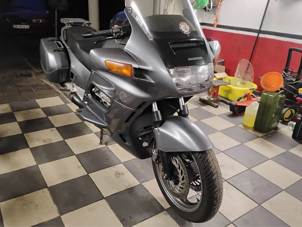 Honda st1100 - clean Paneuropen magna 750 - Image 1