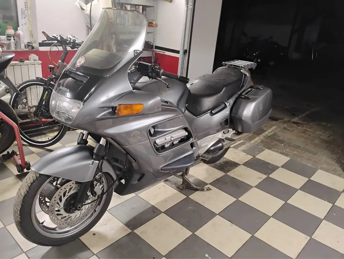 Honda st1100 - clean Paneuropen magna 750 - Image 3