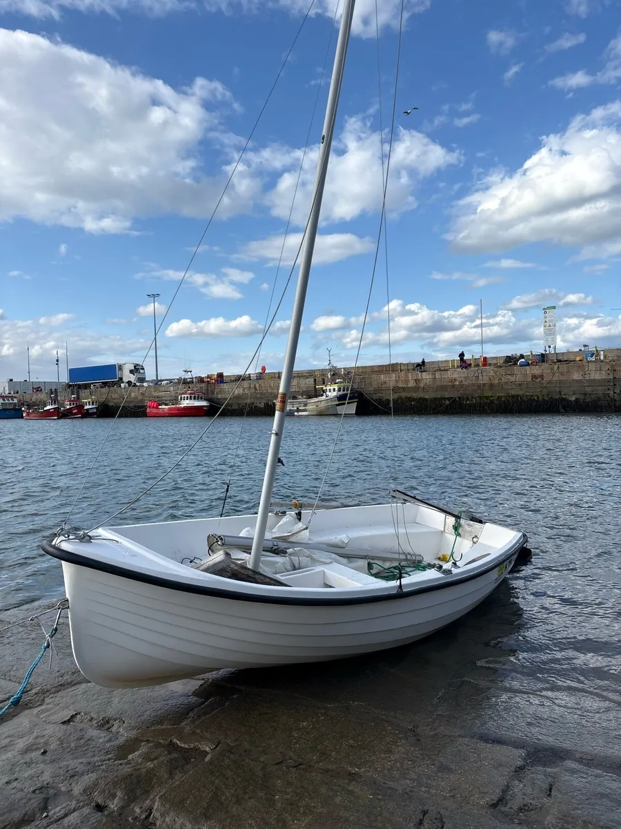 Sailing boat - Image 1