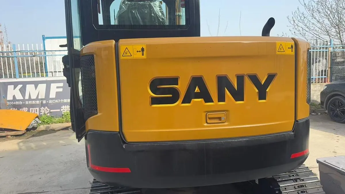 Sany and scmg diggers - Image 3