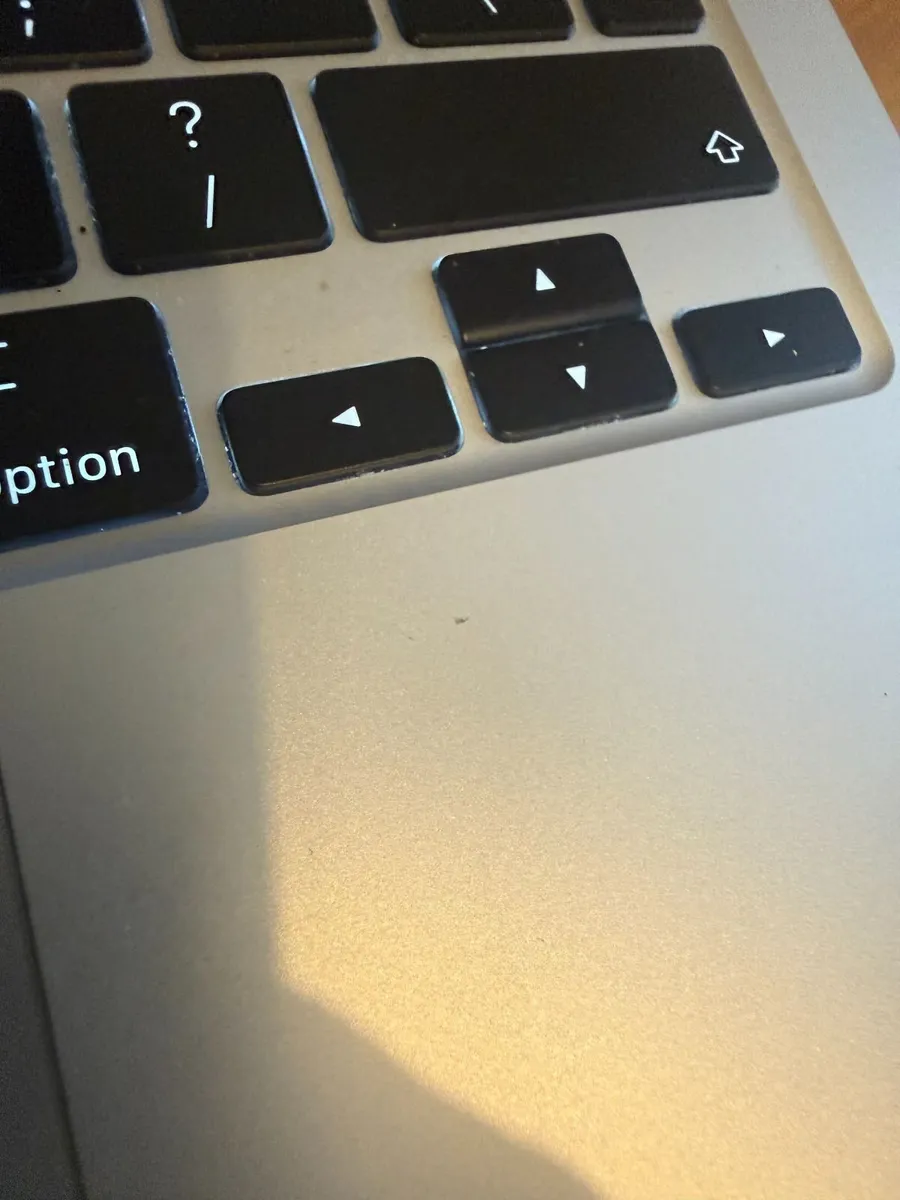 Macbook Air M2 - 256gb Ssd - 8gb Ram - No Haptic - Image 4