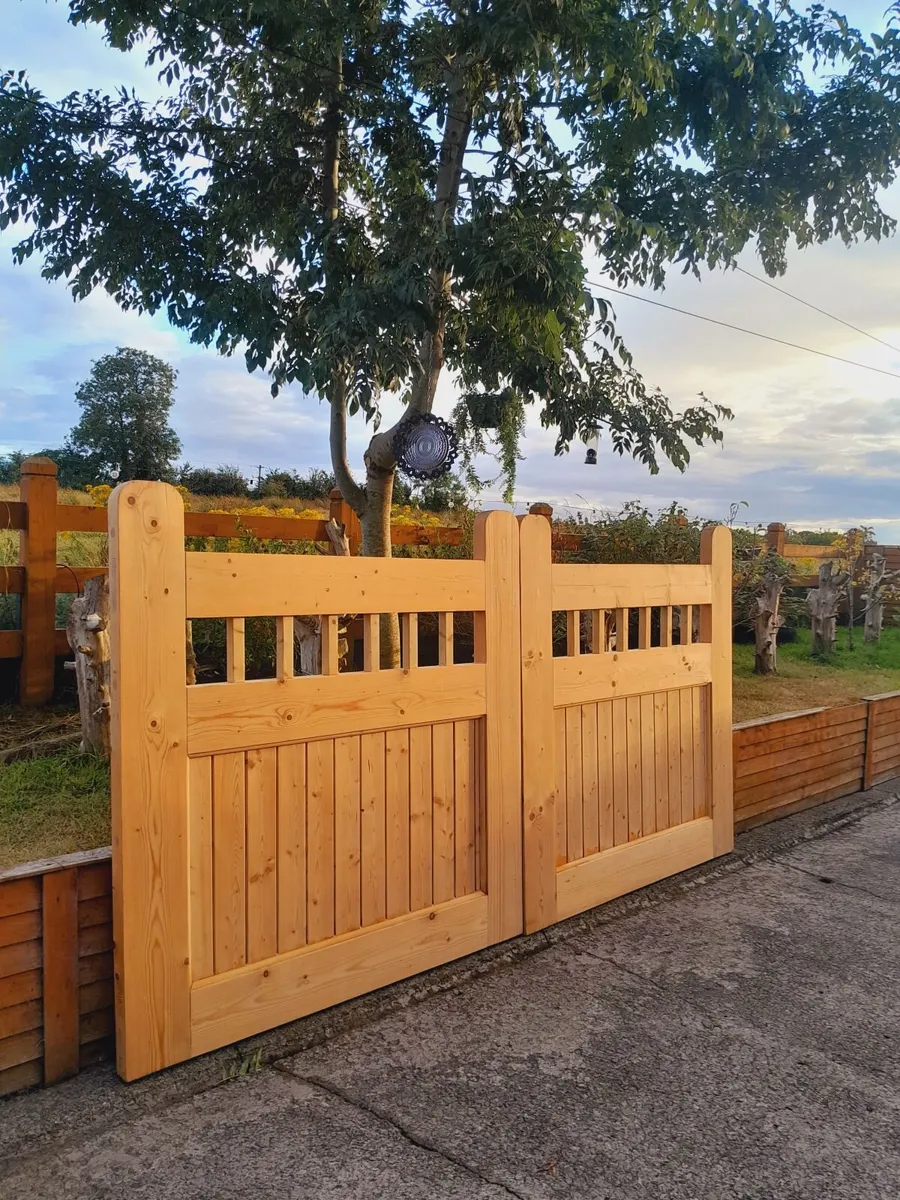Sliding Wooden Gate - Image 4