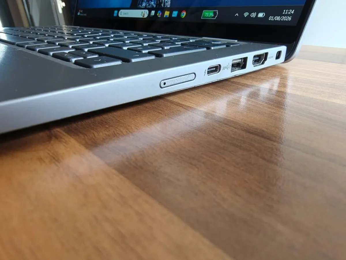 Dell Latitude 7430 2in1 Laptop | i7 (12th gen) | - Image 3