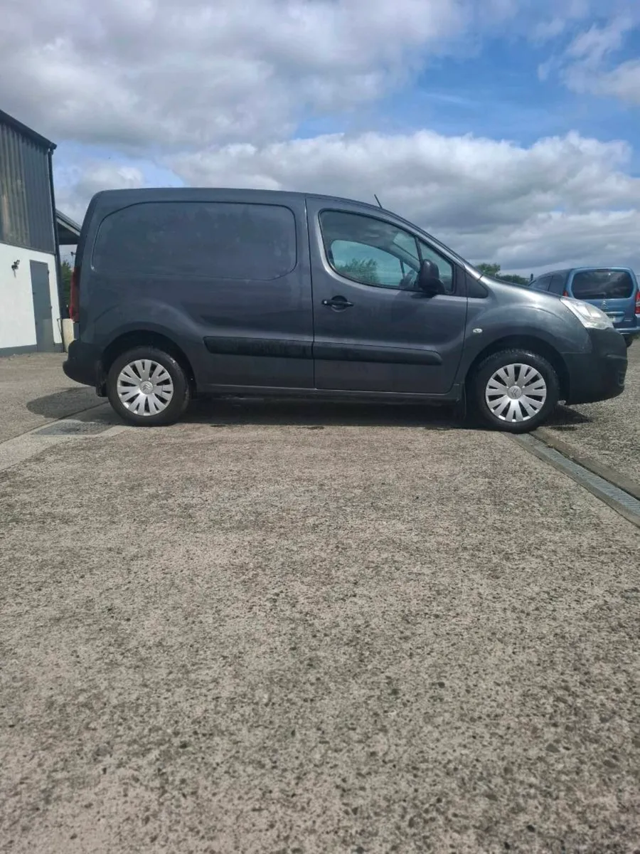 CITROEN BERLINGO 1.6 PANEL VAN @ OWEN RYAN MOTORS - Image 2