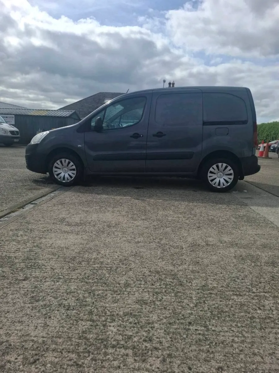 CITROEN BERLINGO 1.6 PANEL VAN @ OWEN RYAN MOTORS - Image 3