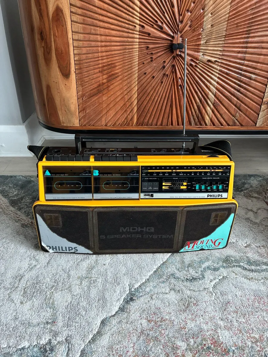 Phillips D8304 Moving Sound Boombox - Image 3