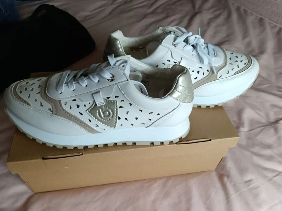 ladies trainers - Image 1