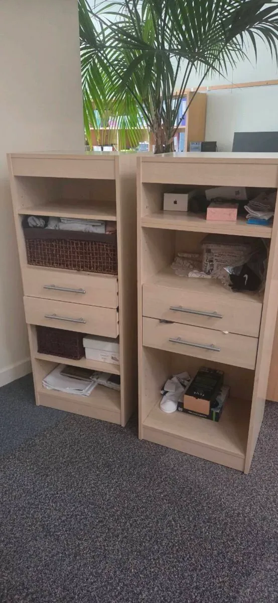 2 x cabinet