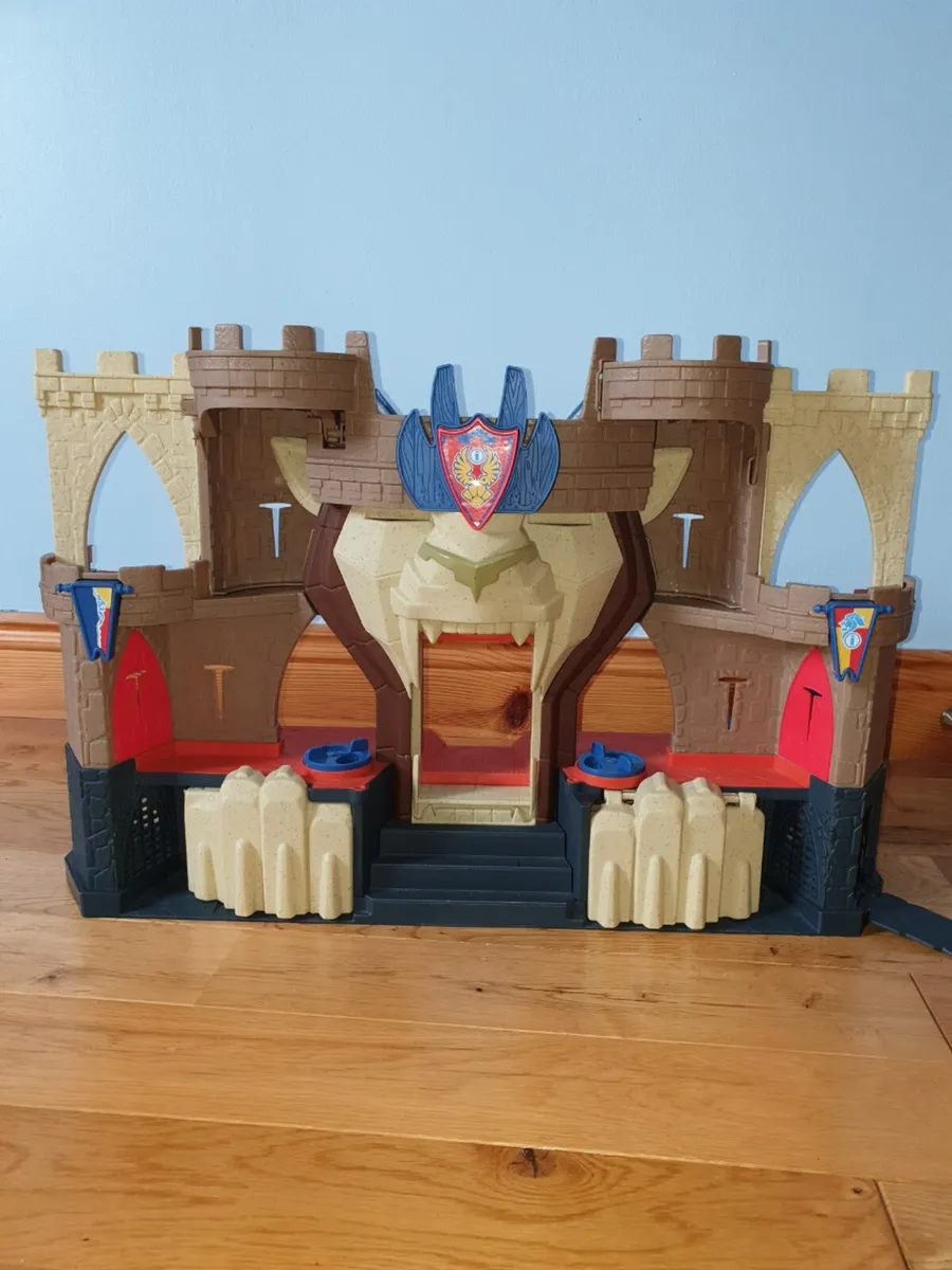 Toy imaginext castle and assesories - Image 1