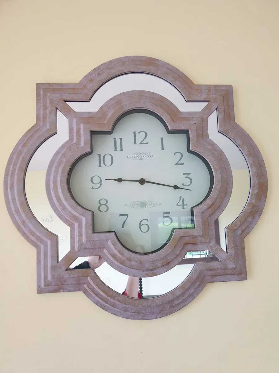 Large wall clock - Image 1