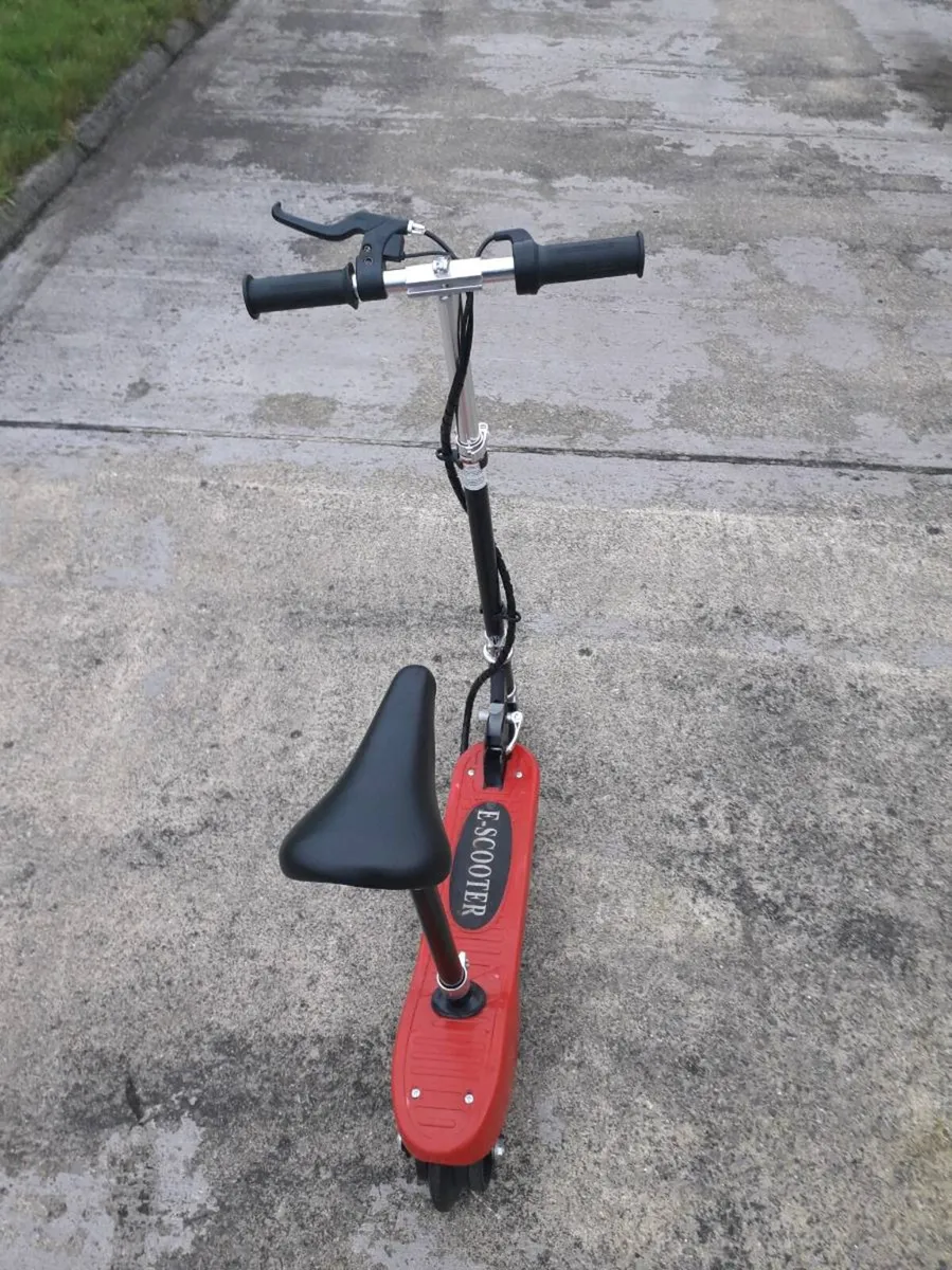 Seated electric scooter - Image 4