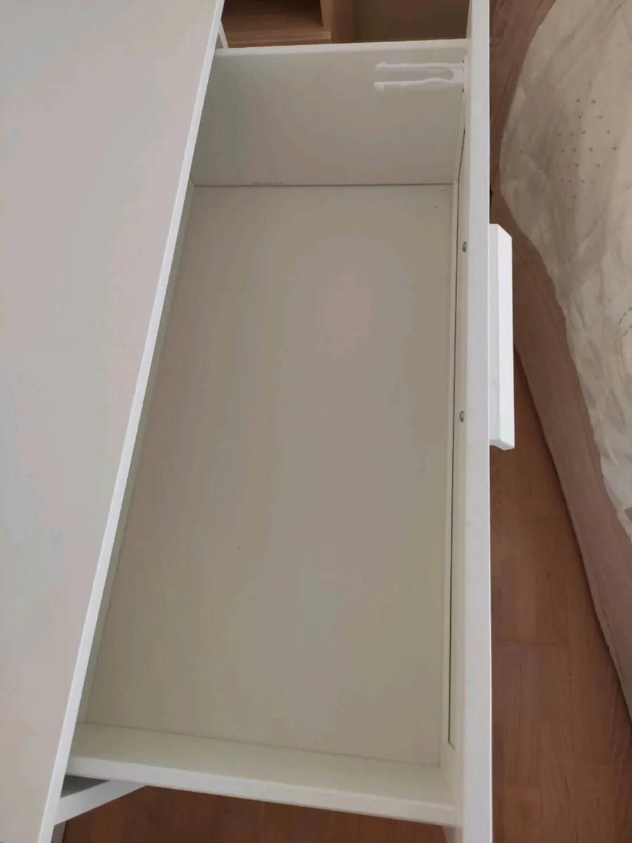 Chest of drawers - Image 2