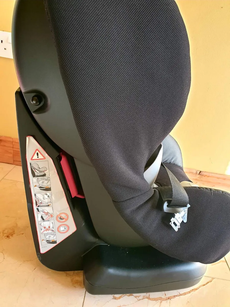 Maxi cosi car seat - Image 4
