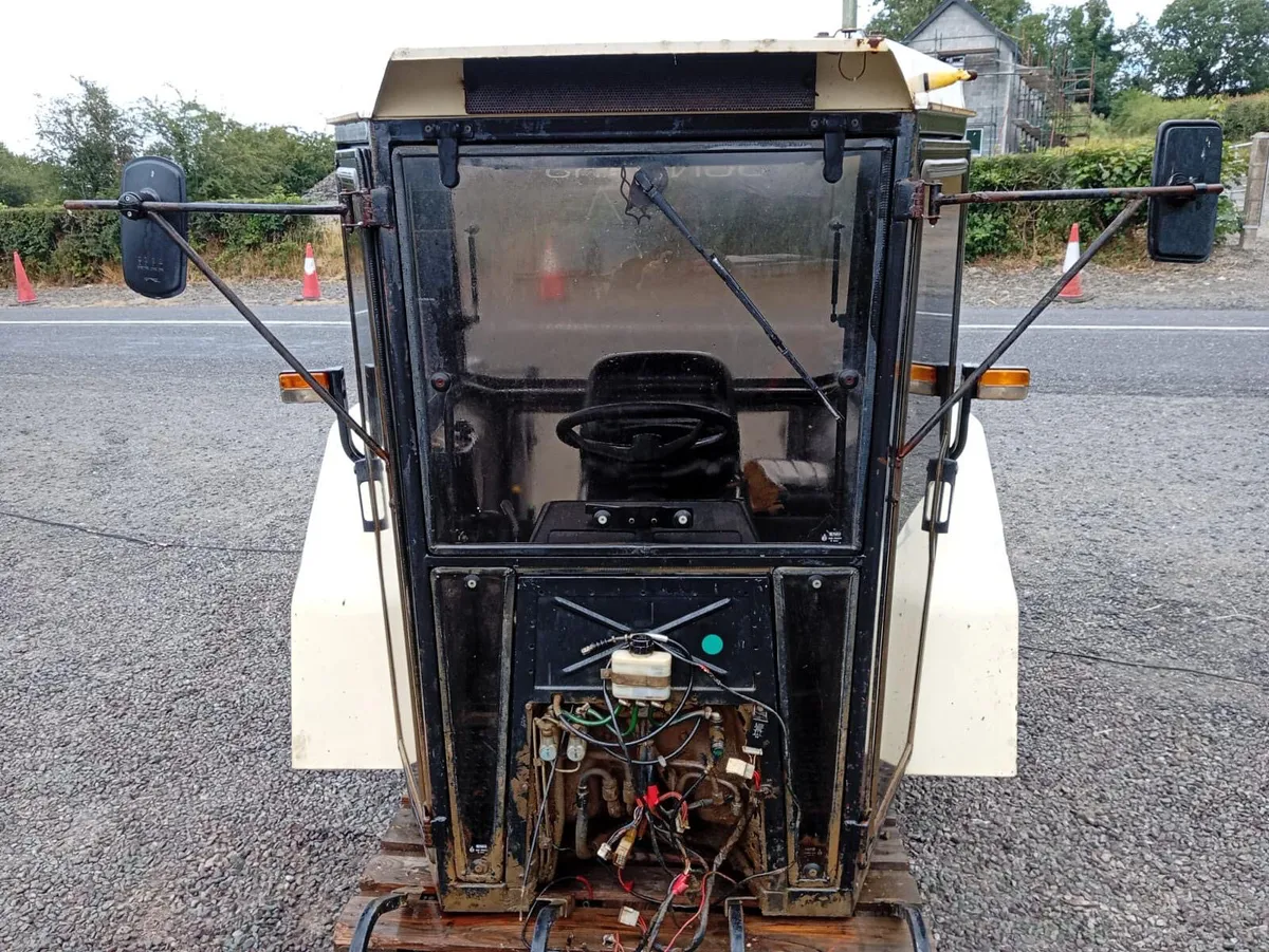 Lamborghini 105/874-90 Cab - Image 4