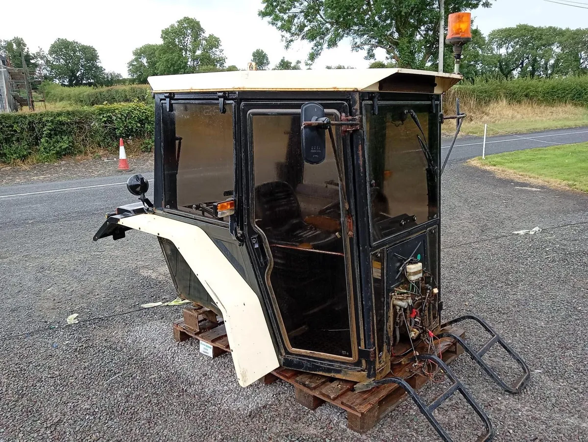 Lamborghini 105/874-90 Cab - Image 2