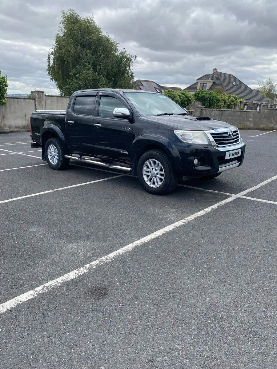 Toyota Hilux invincible - Image 1