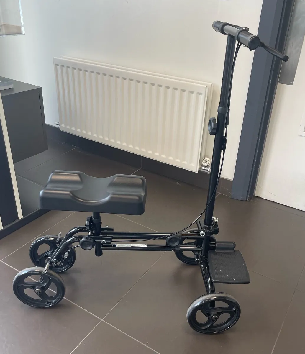 Knee walker/scooter - Image 1